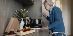 CarePlus help in the kitchen